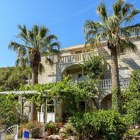 Two Palms Villa Затон Екстер'єр фото