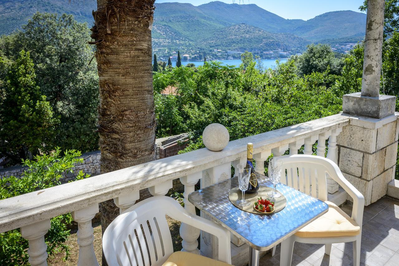 Two Palms Villa Затон Екстер'єр фото