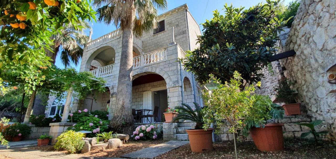 Two Palms Villa Затон Екстер'єр фото