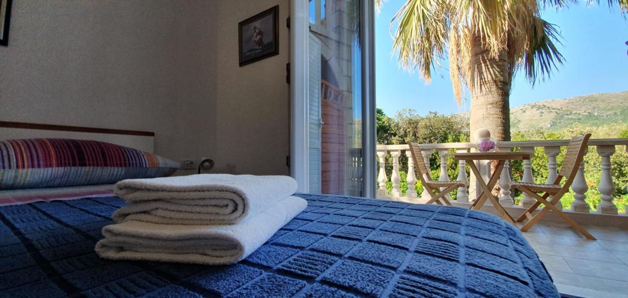 Two Palms Villa Затон Екстер'єр фото