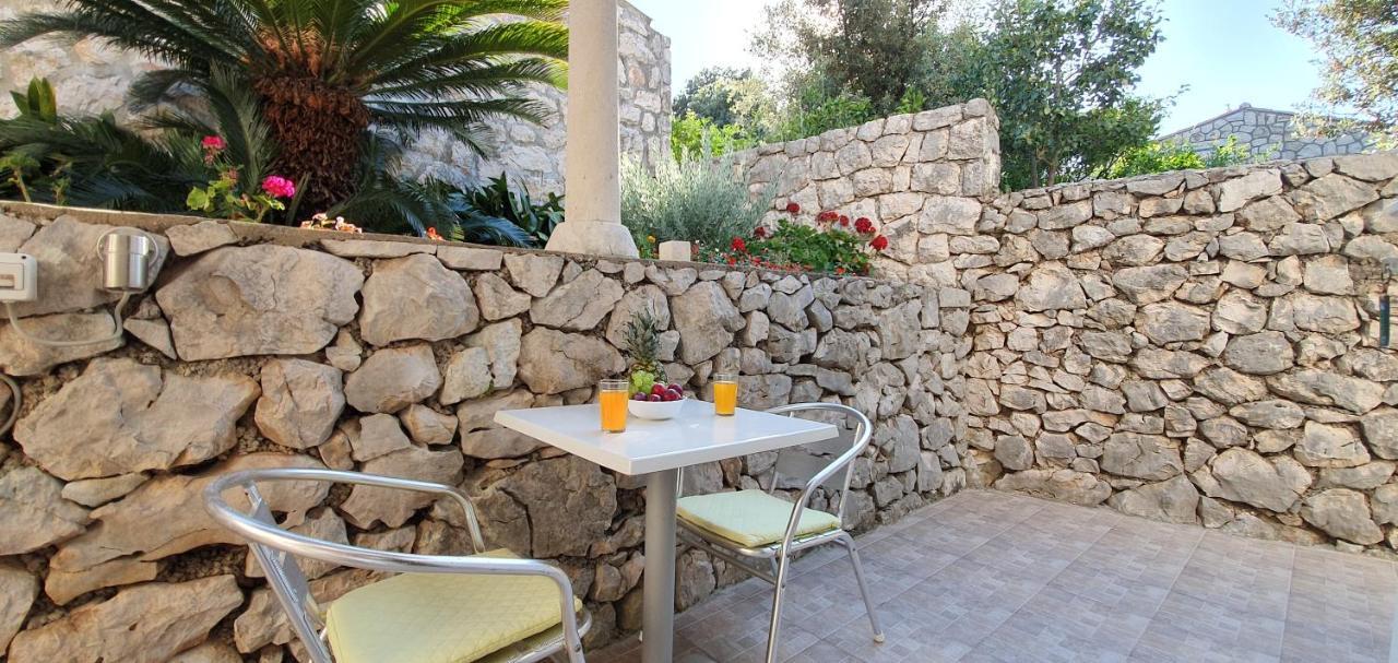 Two Palms Villa Затон Екстер'єр фото