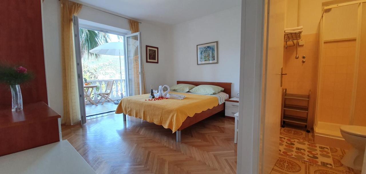 Two Palms Villa Затон Екстер'єр фото