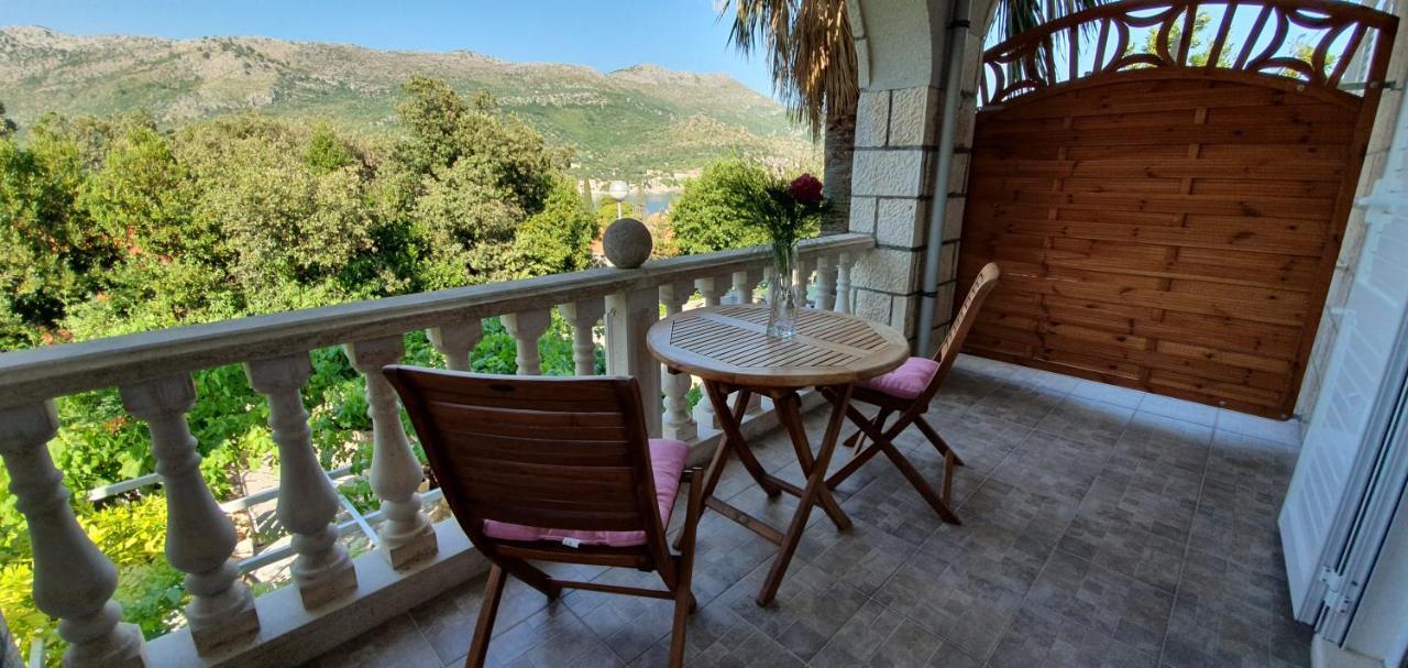 Two Palms Villa Затон Екстер'єр фото